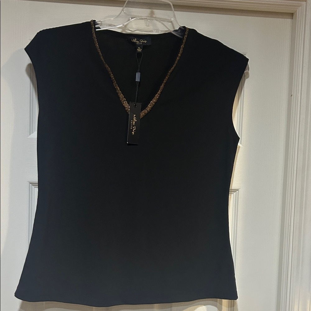 NWT Melissa Paige Petite Black V-Neck Top with Wooden Seed Beads